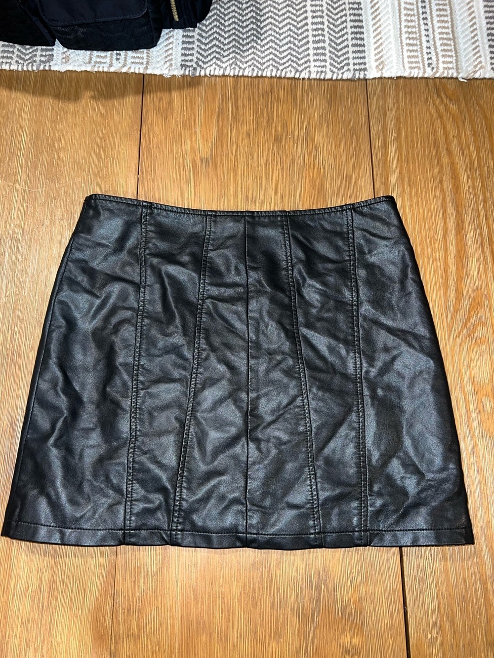 Free People Black Vegan Leather Seamed Mini Skirt - Size 10 - Picture 2 of 10